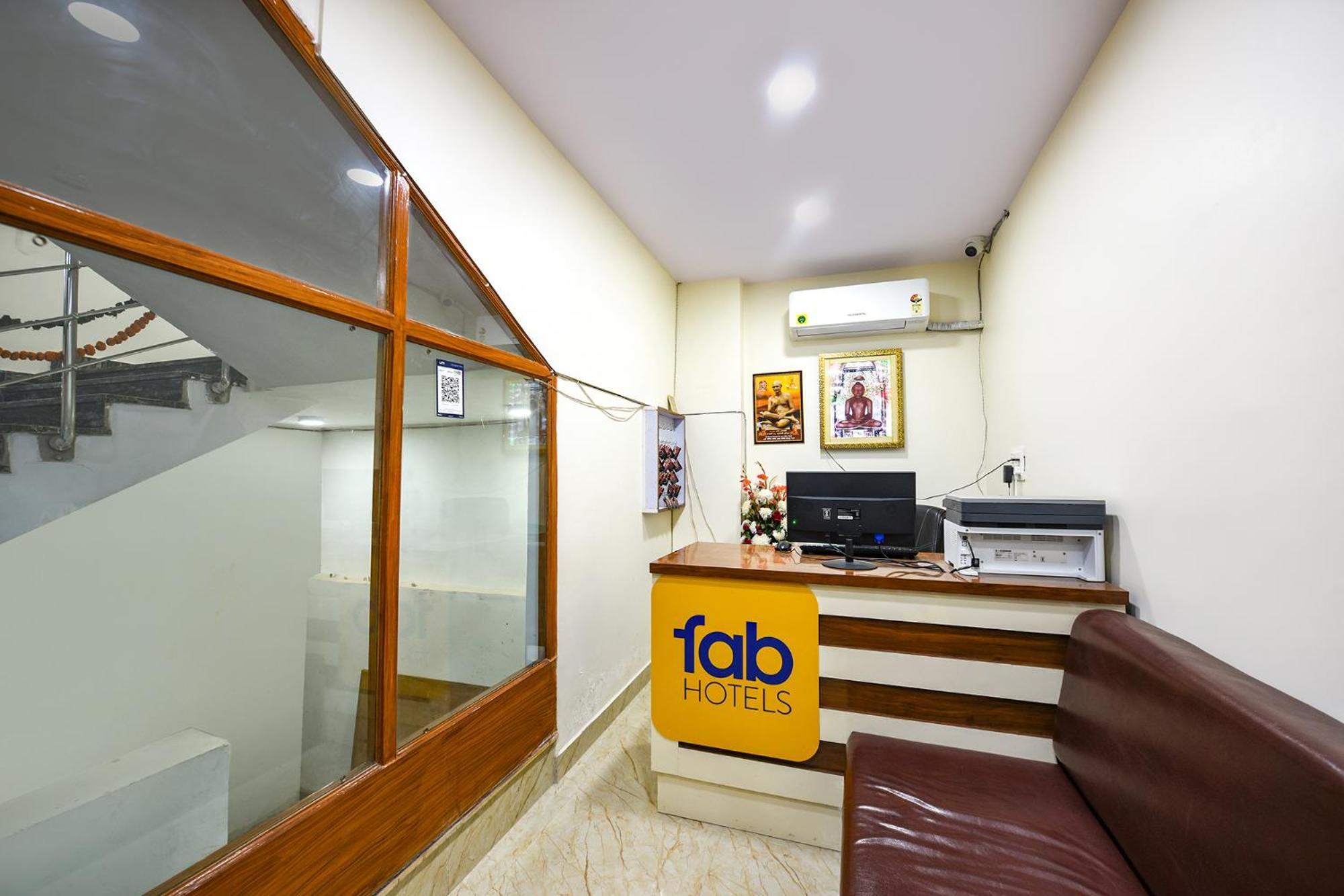 Fabhotel Mona International New Delhi Extérieur photo