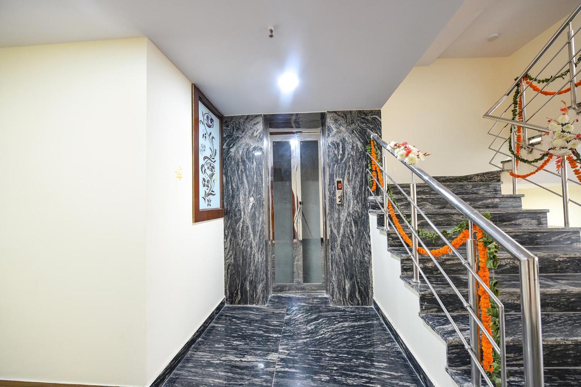 Fabhotel Mona International New Delhi Extérieur photo