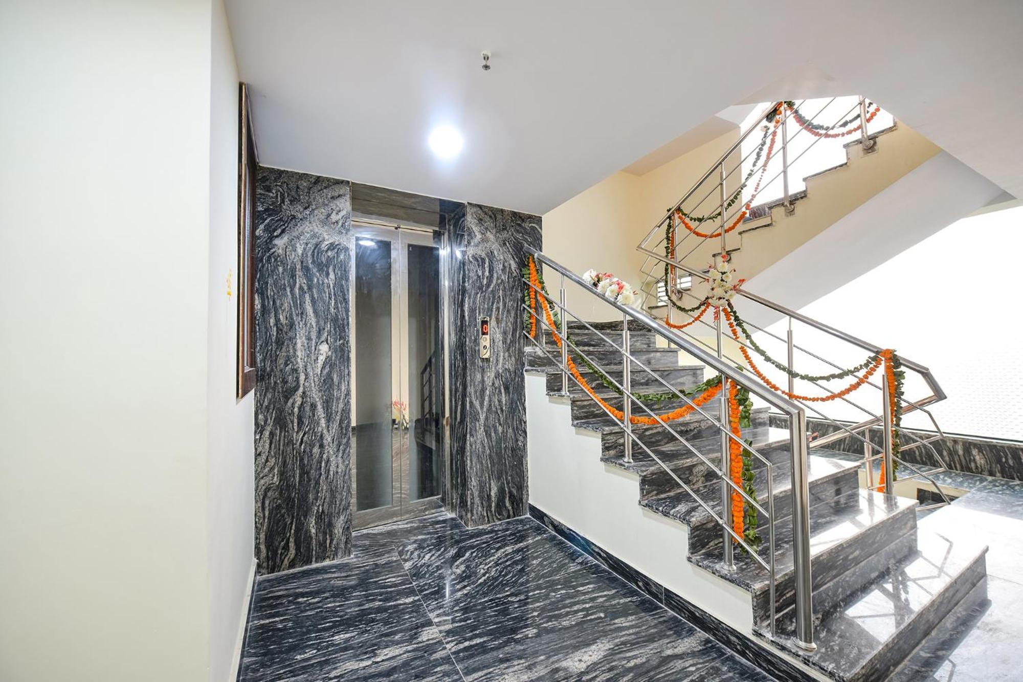 Fabhotel Mona International New Delhi Extérieur photo